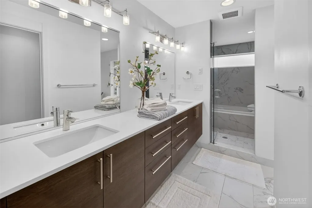 3014 21st Avenue W Seattle WA 98199