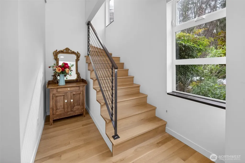 3014 21st Avenue W Seattle WA 98199