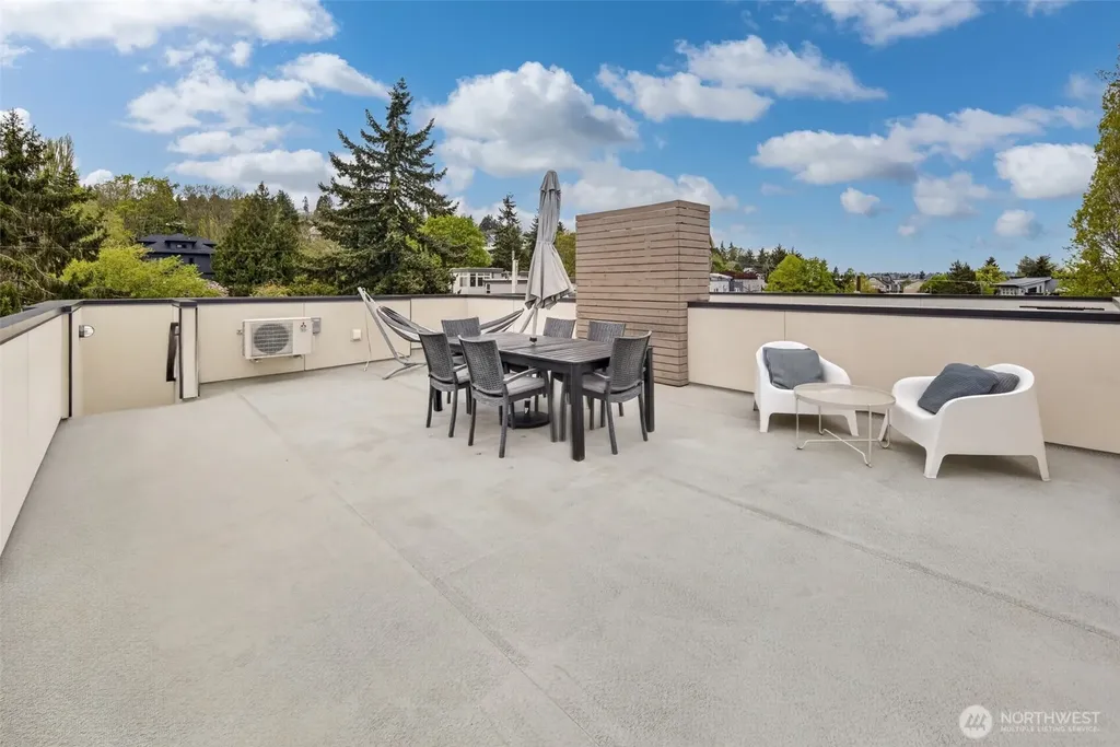 3014 21st Avenue W Seattle WA 98199