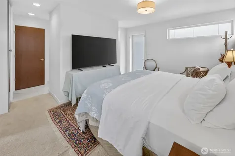 3014 21st Avenue W Seattle WA 98199