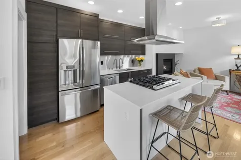3014 21st Avenue W Seattle WA 98199