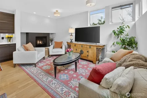 3014 21st Avenue W Seattle WA 98199