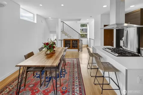3014 21st Avenue W Seattle WA 98199