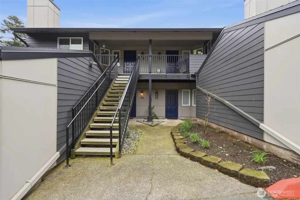 6208 NE 17th Avenue Vancouver WA 98665