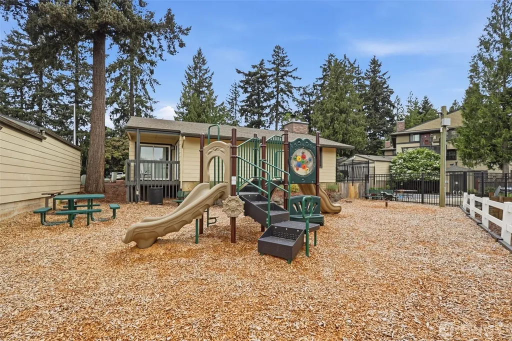 6208 NE 17th Avenue Vancouver WA 98665