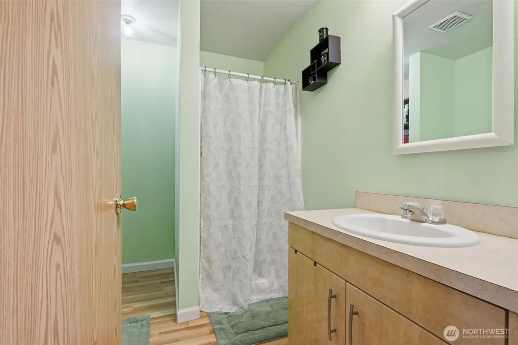 6208 NE 17th Avenue Vancouver WA 98665
