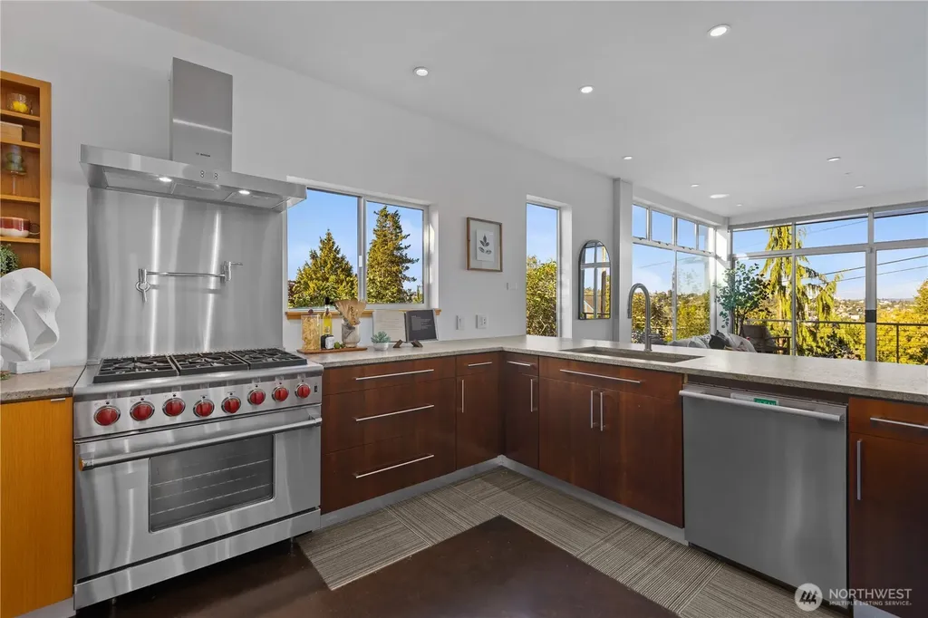 3451 10th Avenue W Seattle WA 98119
