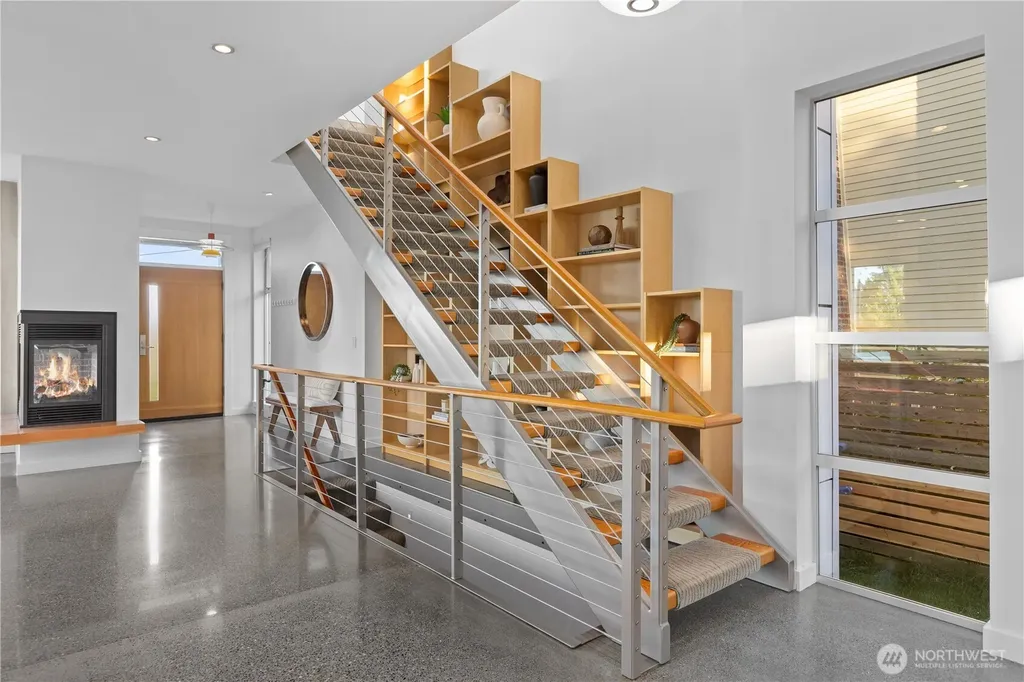 3451 10th Avenue W Seattle WA 98119