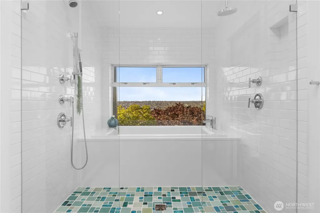 3451 10th Avenue W Seattle WA 98119