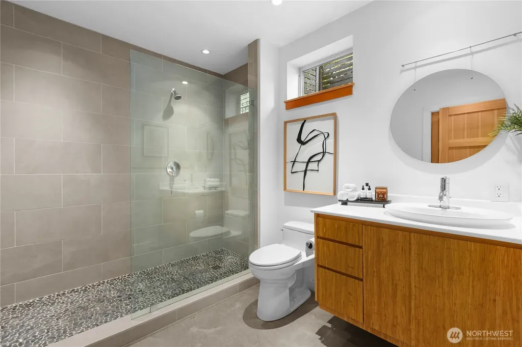 3451 10th Avenue W Seattle WA 98119