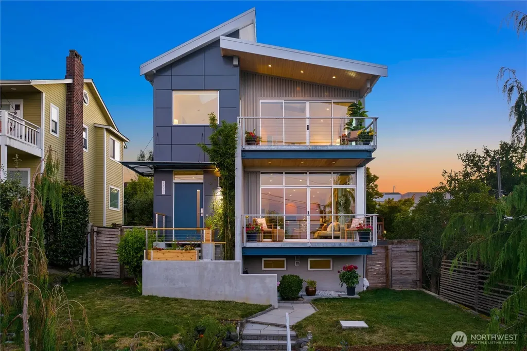 3451 10th Avenue W Seattle WA 98119