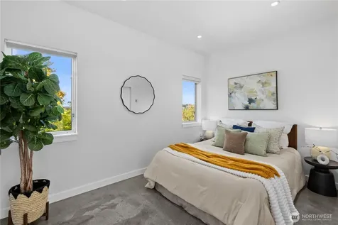 3451 10th Avenue W Seattle WA 98119