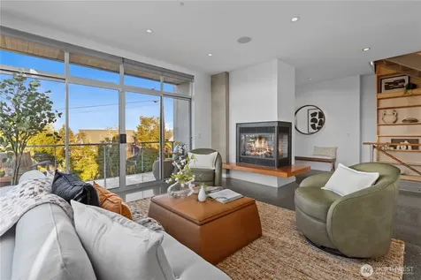 3451 10th Avenue W Seattle WA 98119