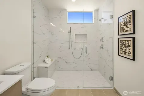 4419 2nd Avenue NE Seattle WA 98105