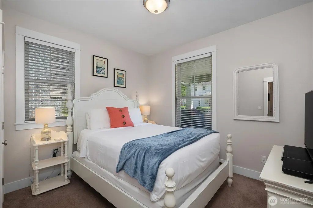 34 Seastar Lane Pacific Beach WA 98571