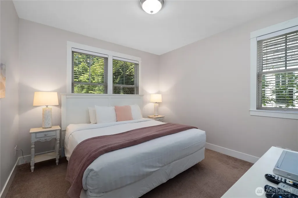 34 Seastar Lane Pacific Beach WA 98571