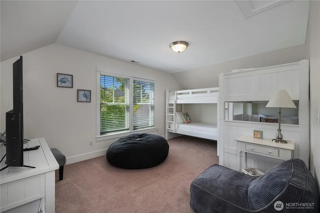 34 Seastar Lane Pacific Beach WA 98571