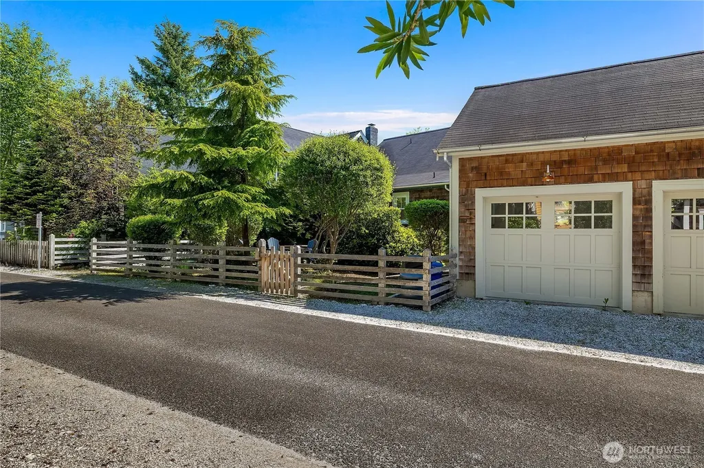 34 Seastar Lane Pacific Beach WA 98571
