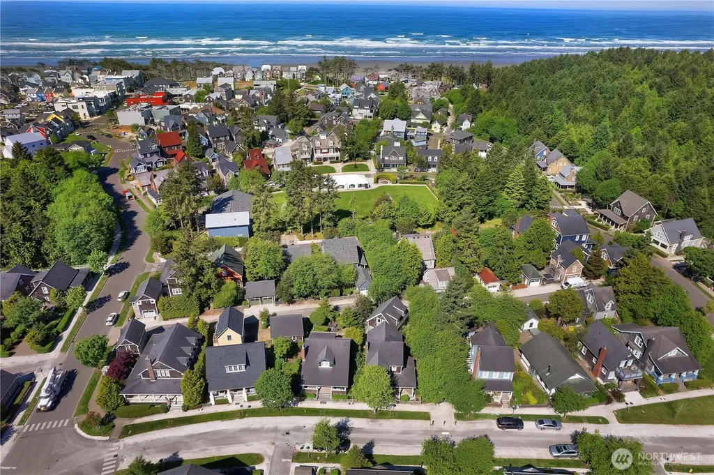 34 Seastar Lane Pacific Beach WA 98571