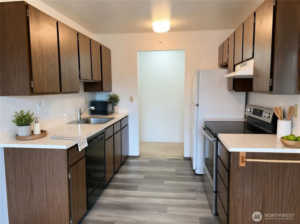8848 Interlake Avenue N Seattle WA 98103