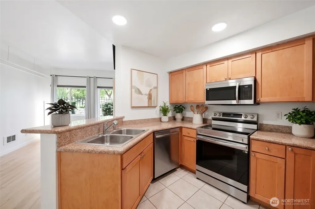 300 10th Avenue Seattle WA 98122