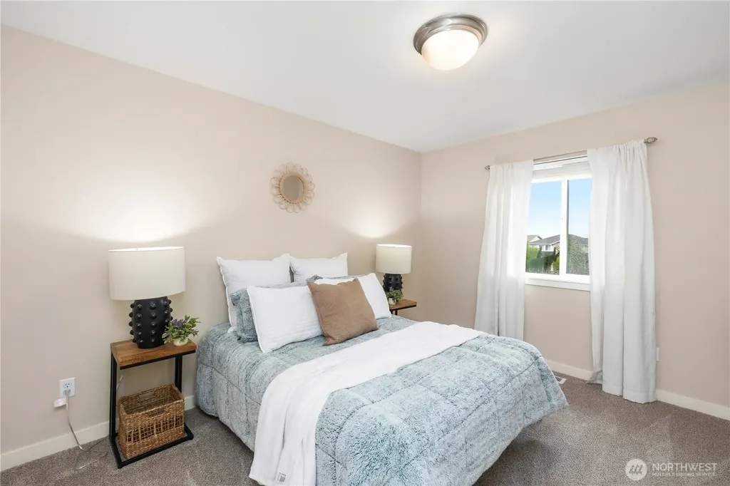 25499 SE 274th Place Maple Valley WA 98038