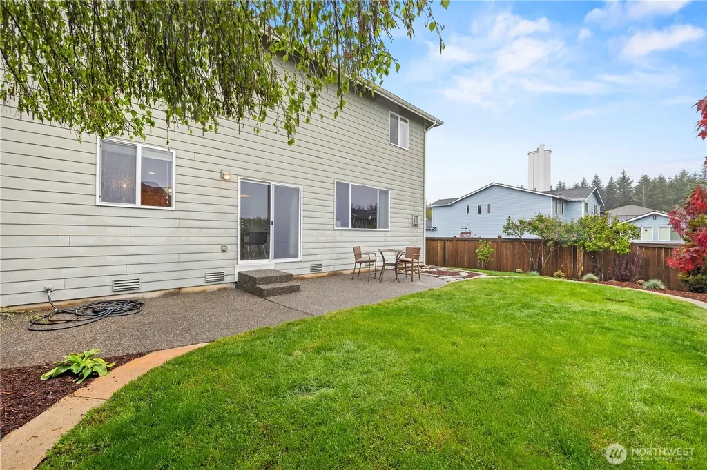 25499 SE 274th Place Maple Valley WA 98038