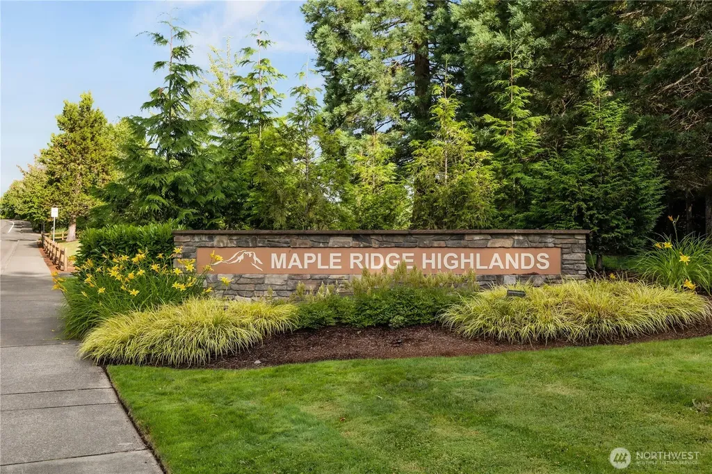 25499 SE 274th Place Maple Valley WA 98038