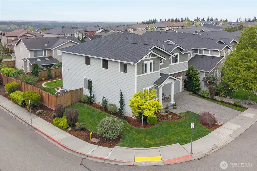 25499 SE 274th Place Maple Valley WA 98038