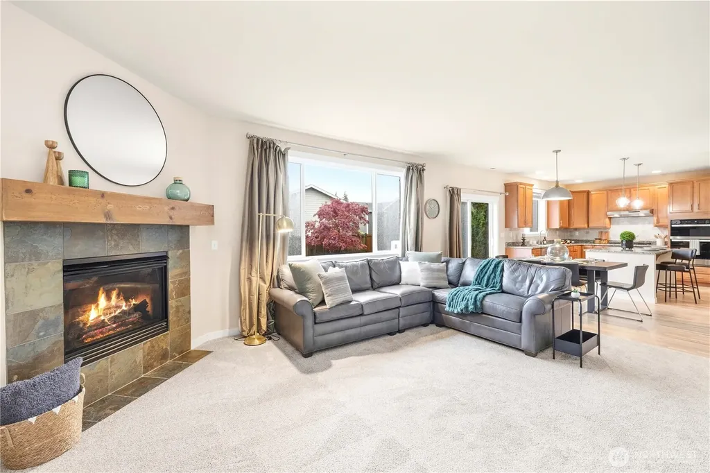 25499 SE 274th Place Maple Valley WA 98038