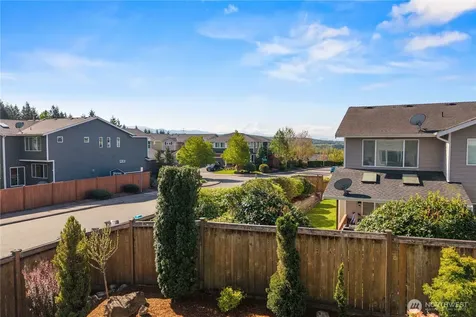 25499 SE 274th Place Maple Valley WA 98038