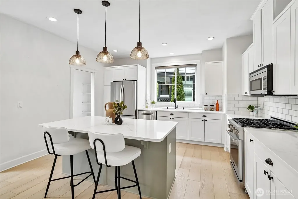 2166 NE Morgan Lane Issaquah WA 98029