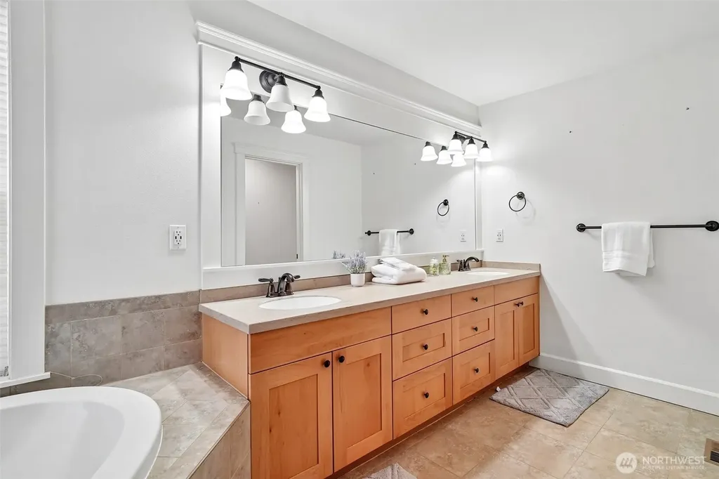 2166 NE Morgan Lane Issaquah WA 98029