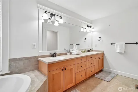 2166 NE Morgan Lane Issaquah WA 98029