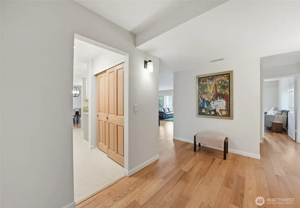 2565 Dexter Avenue N Seattle WA 98109