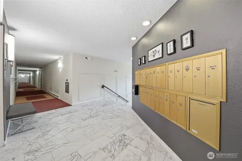 2565 Dexter Avenue N Seattle WA 98109
