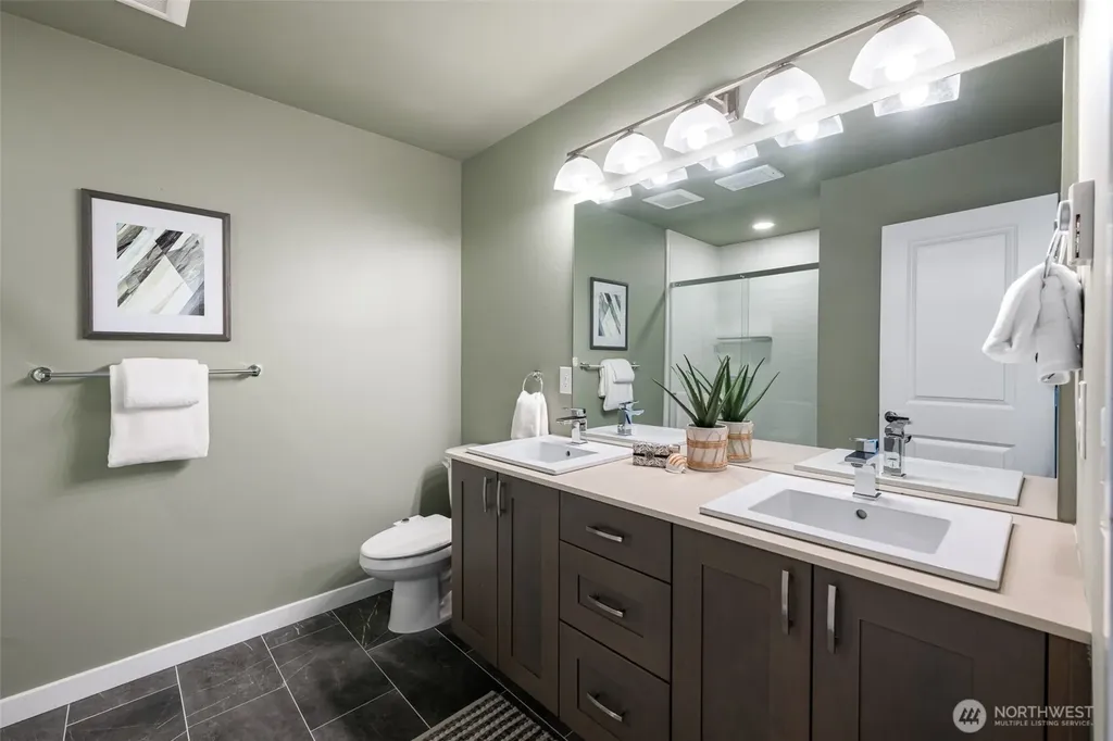 9725 10th Place SW Seattle WA 98106