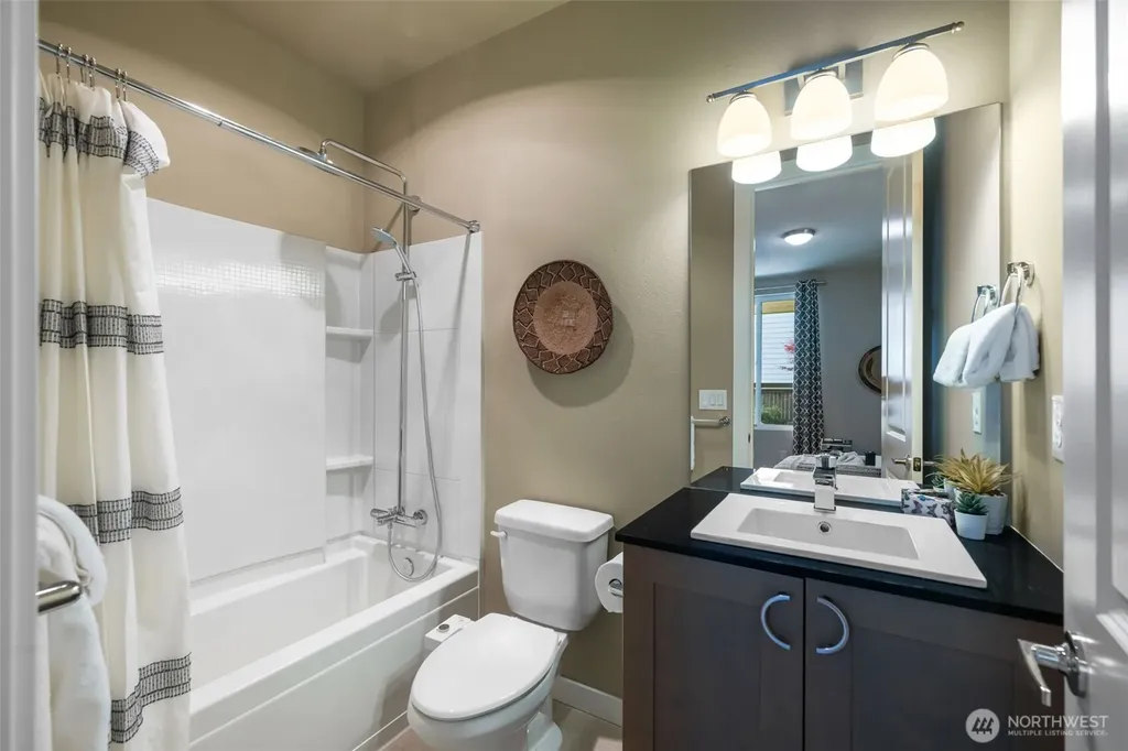 9725 10th Place SW Seattle WA 98106