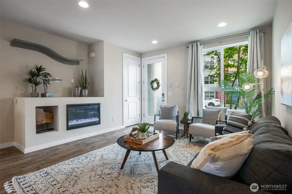 9725 10th Place SW Seattle WA 98106