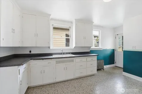 308 NE 50th Street Seattle WA 98105