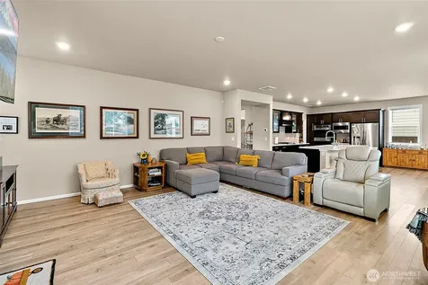 19121 129th Street E Bonney Lake WA 98391