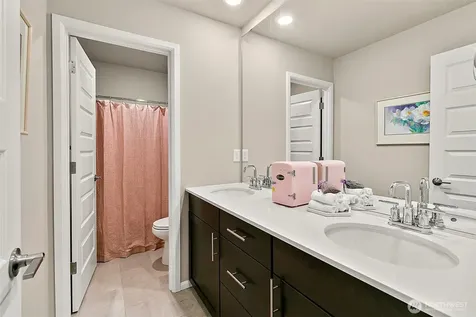 19121 129th Street E Bonney Lake WA 98391