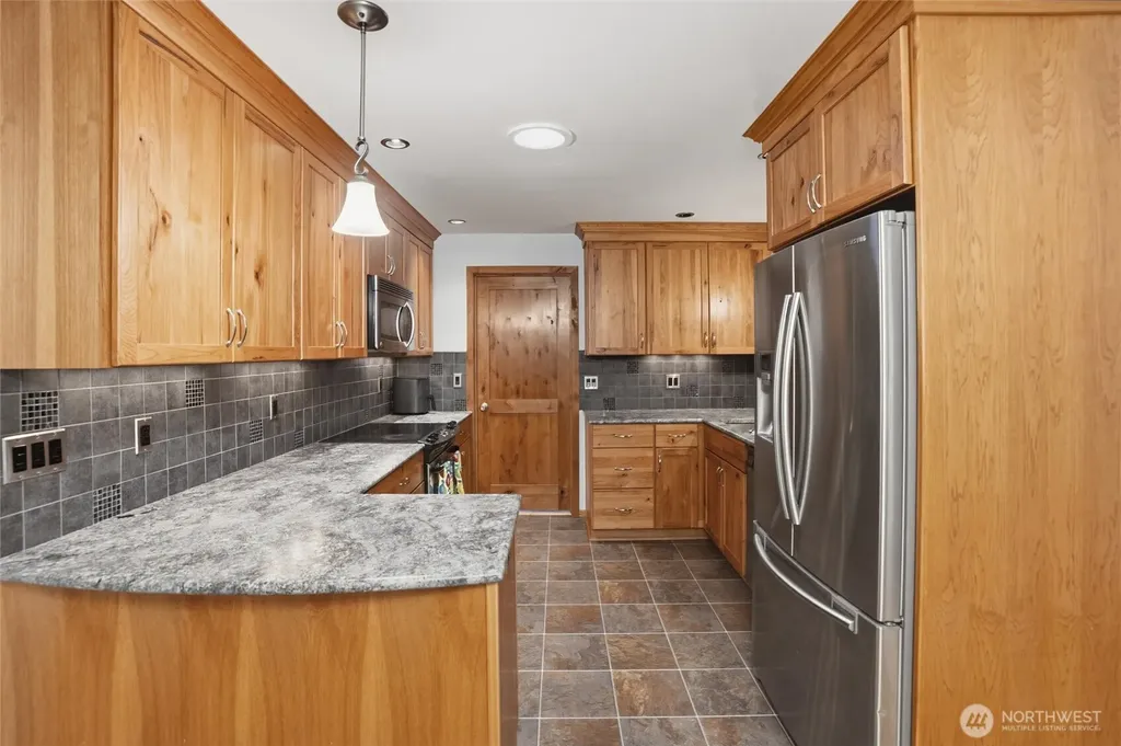 3202 Crystal Springs Road W University Place WA 98466