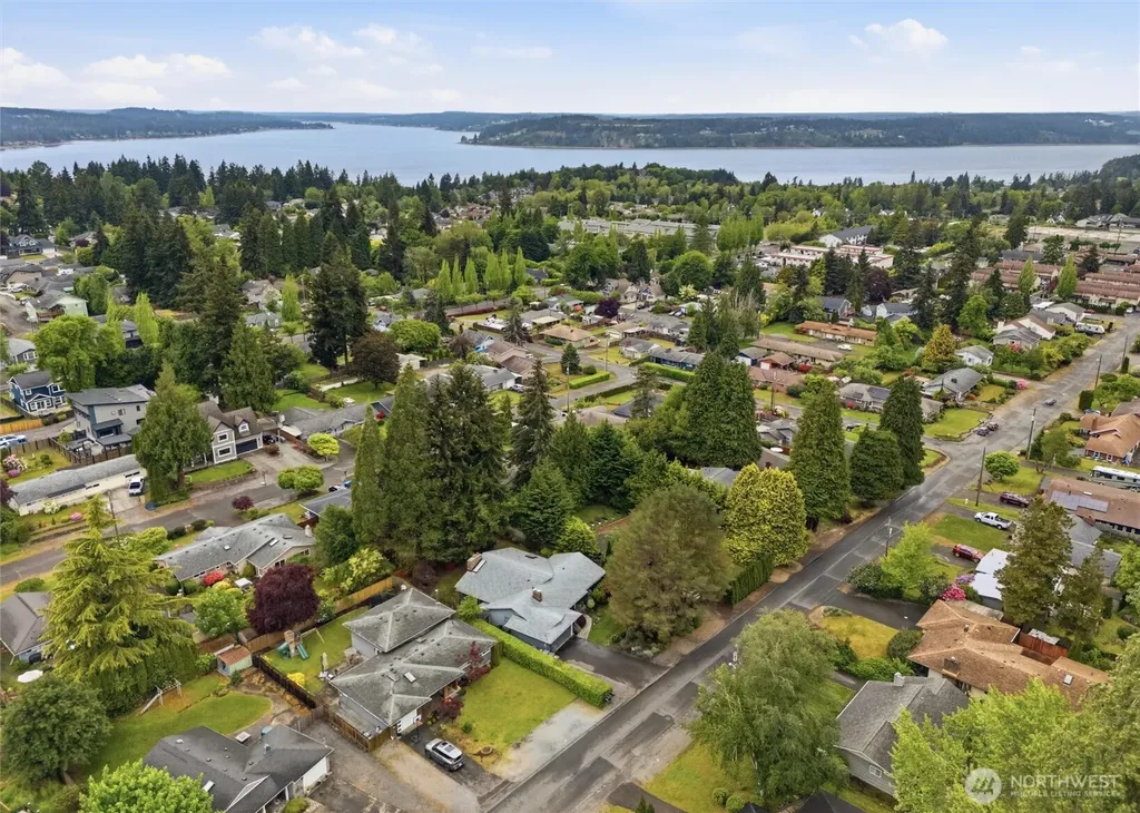 3202 Crystal Springs Road W University Place WA 98466