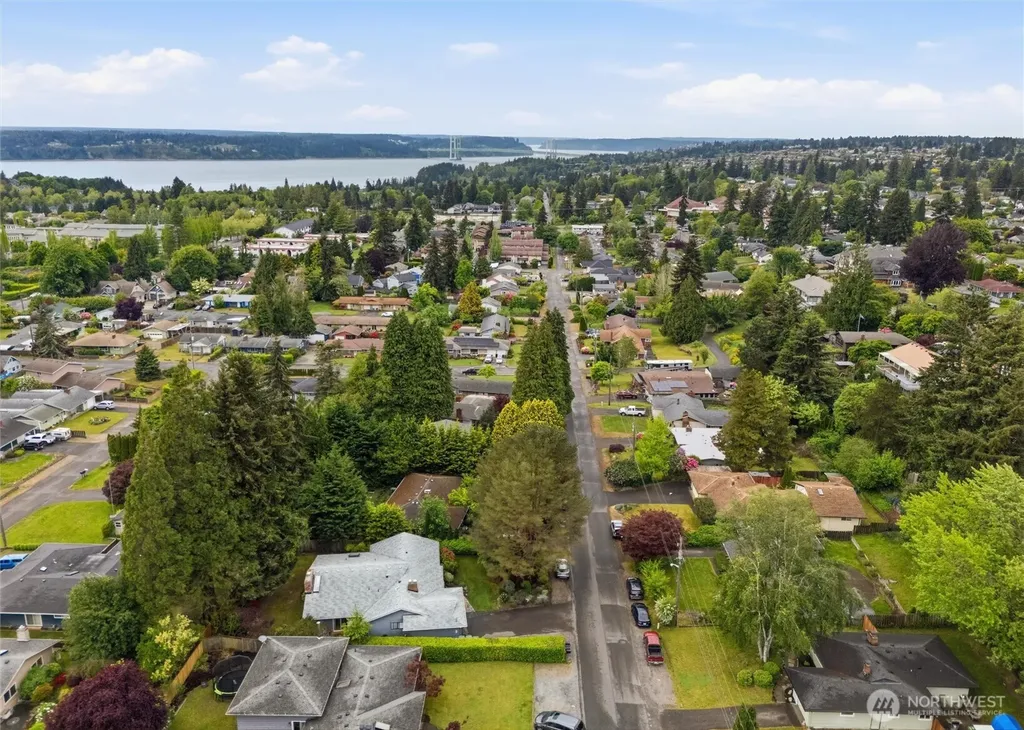 3202 Crystal Springs Road W University Place WA 98466