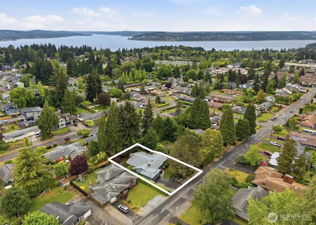 3202 Crystal Springs Road W University Place WA 98466