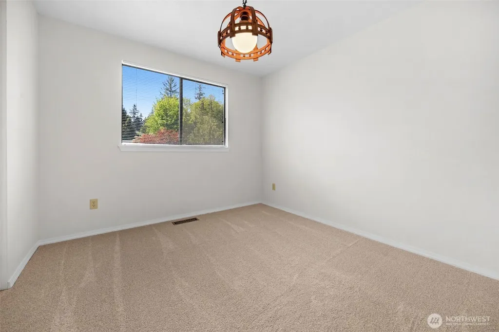 5513 104th Place SW Mukilteo WA 98275