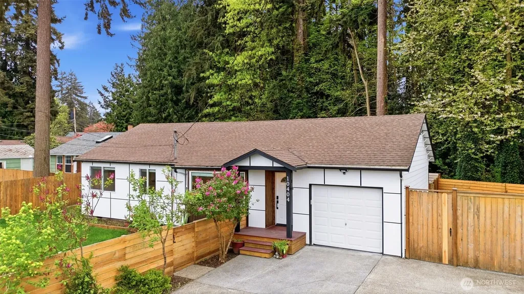 10404 Jovita Blvd E Edgewood WA 98372
