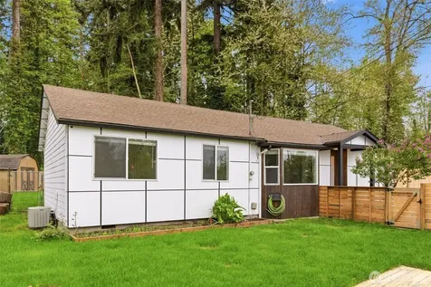 10404 Jovita Blvd E Edgewood WA 98372