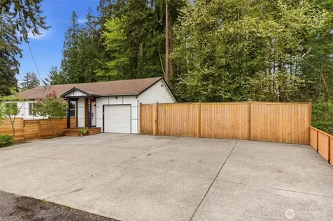 10404 Jovita Blvd E Edgewood WA 98372